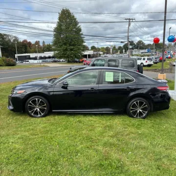 Another view of 2018 Toyota Camry SE for sale in Carlstadt, NJ at 101 Motors
