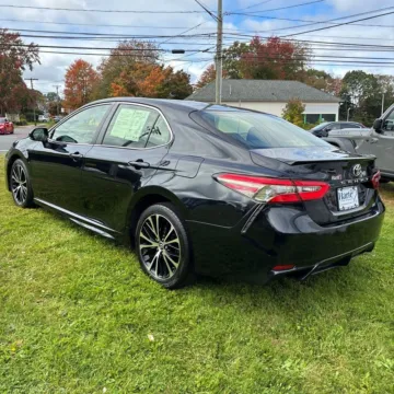 More photos of 2018 Toyota Camry SE at 101 Motors, NJ