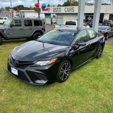 Black 2018 Toyota Camry SE for sale in Carlstadt, NJ