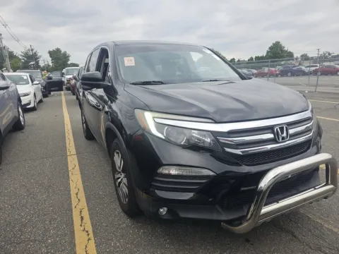 More photos of 2016 Honda Pilot EX-L at 101 Motors, NJ