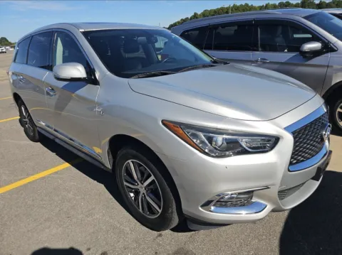 More photos of 2018 INFINITI QX60 at 101 Motors, NJ