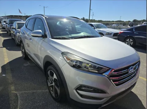More photos of 2016 Hyundai Tucson Limited at 101 Motors, NJ