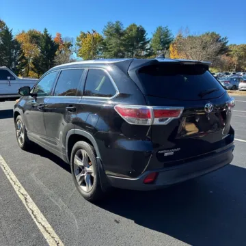 More photos of 2016 Toyota Highlander Limited Platinum V6 at 101 Motors, NJ