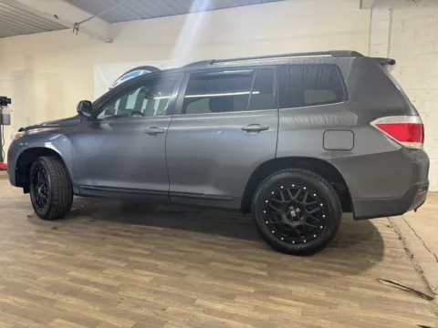 Another view of 2013 Toyota Highlander SE for sale in Carlstadt, NJ at 101 Motors