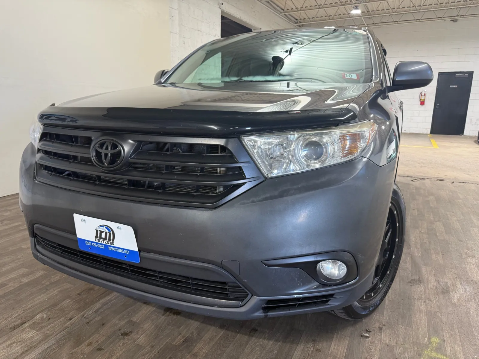Gray 2013 Toyota Highlander SE for sale in Carlstadt, NJ