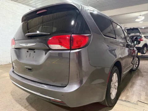 More photos of 2017 Chrysler Pacifica Touring-L at 101 Motors, NJ