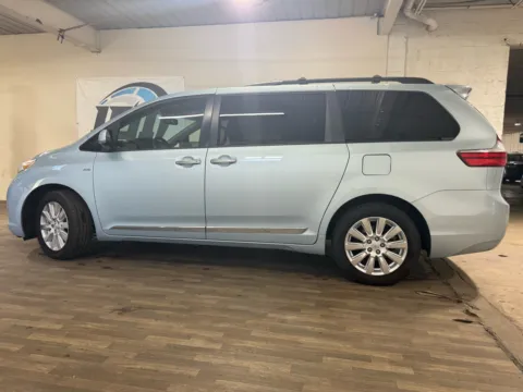 Another view of 2017 Toyota Sienna XLE Premium 7-Passenger for sale in Carlstadt, NJ at 101 Motors