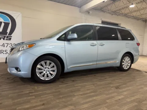 Blue 2017 Toyota Sienna XLE Premium 7-Passenger for sale in Carlstadt, NJ