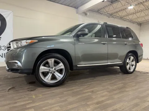 Green 2013 Toyota Highlander Limited for sale in Carlstadt, NJ