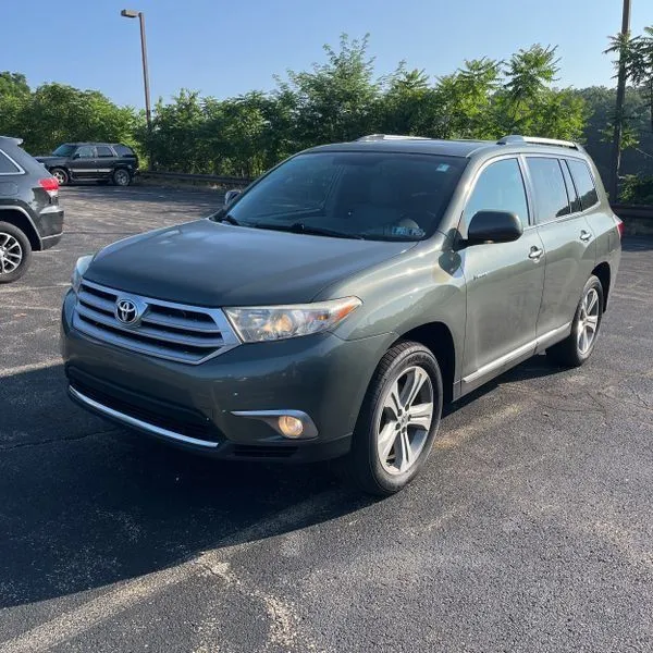 Green 2013 Toyota Highlander Limited for sale in Carlstadt, NJ