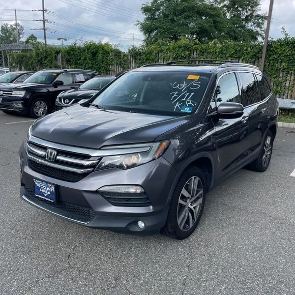 Gray 2017 Honda Pilot Touring for sale in Carlstadt, NJ