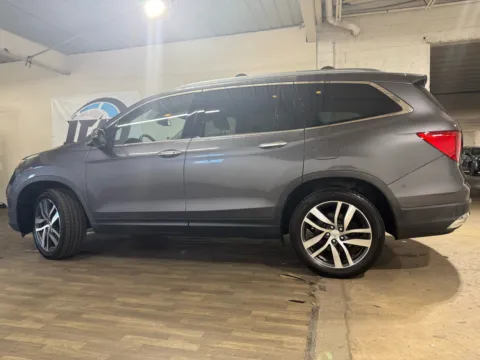 Photos of 2017 Honda Pilot Touring for sale in Carlstadt, NJ at 101 Motors