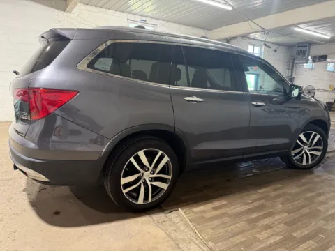 More photos of 2017 Honda Pilot Touring at 101 Motors, NJ