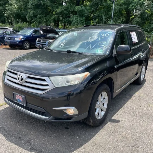 Black 2011 Toyota Highlander SE for sale in Carlstadt, NJ