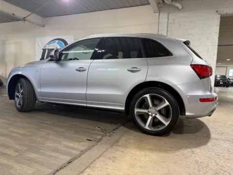 Photos of 2016 Audi Q5 3.0T quattro Premium Plus for sale in Carlstadt, NJ at 101 Motors