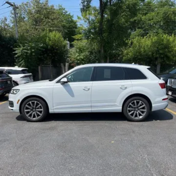 Another view of 2017 Audi Q7 3.0T quattro Premium Plus for sale in Carlstadt, NJ at 101 Motors