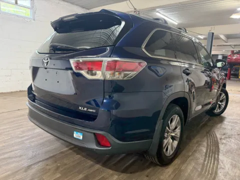 More photos of 2015 Toyota Highlander XLE at 101 Motors, NJ