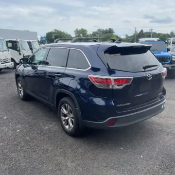 More photos of 2015 Toyota Highlander XLE at 101 Motors, NJ
