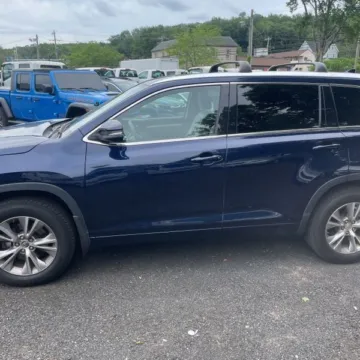 More photos of 2015 Toyota Highlander XLE at 101 Motors, NJ