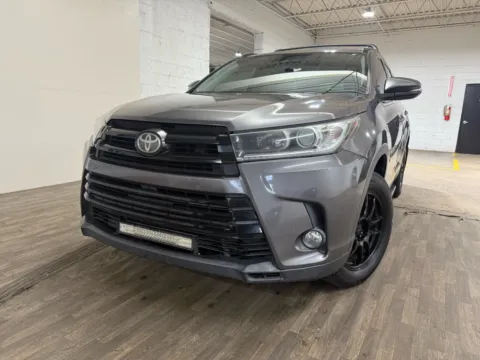 Gray 2017 Toyota Highlander SE for sale in Carlstadt, NJ
