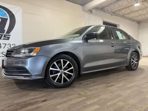 Silver 2016 Volkswagen Jetta 1.4T SE for sale in Carlstadt, NJ