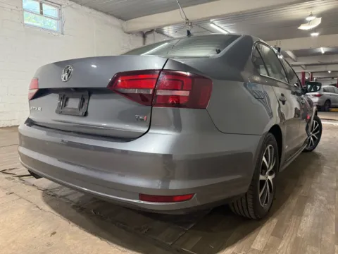 More photos of 2016 Volkswagen Jetta 1.4T SE at 101 Motors, NJ