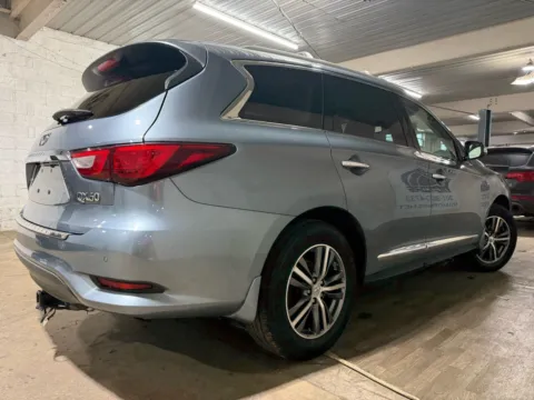 More photos of 2017 INFINITI QX60 at 101 Motors, NJ
