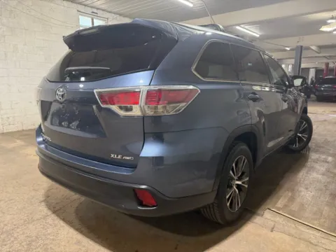 More photos of 2016 Toyota Highlander XLE at 101 Motors, NJ