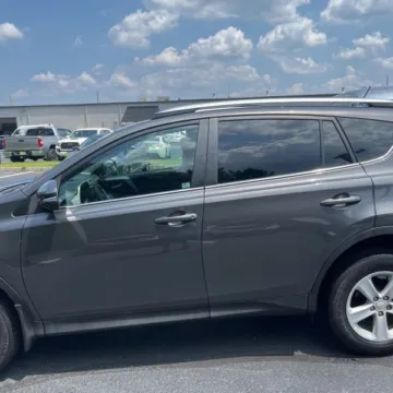 More photos of 2014 Toyota RAV4 XLE at 101 Motors, NJ