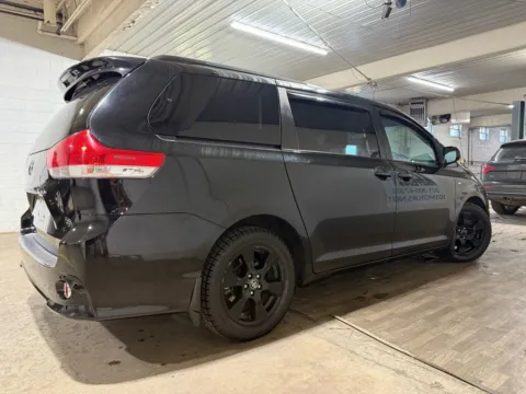 More photos of 2011 Toyota Sienna LE 7-Passenger at 101 Motors, NJ