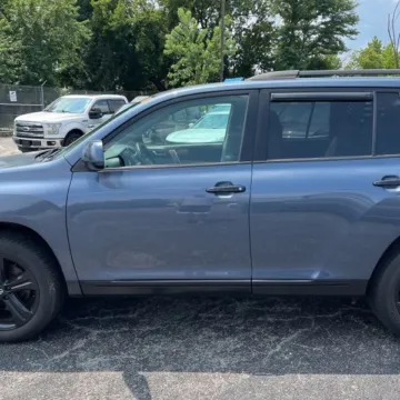 More photos of 2012 Toyota Highlander Limited at 101 Motors, NJ