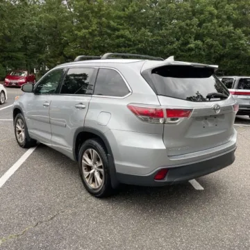 More photos of 2014 Toyota Highlander XLE at 101 Motors, NJ