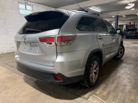 More photos of 2014 Toyota Highlander XLE at 101 Motors, NJ