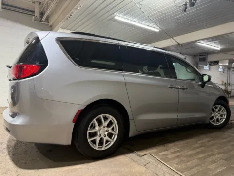 More photos of 2020 Chrysler Voyager LXi at 101 Motors, NJ