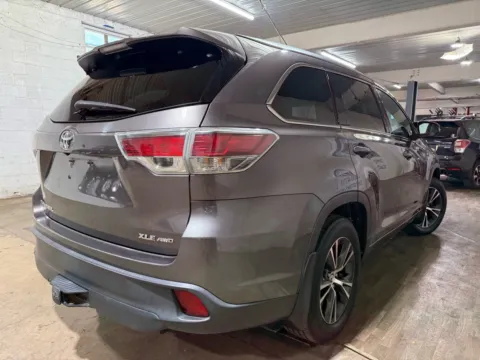 More photos of 2016 Toyota Highlander XLE at 101 Motors, NJ
