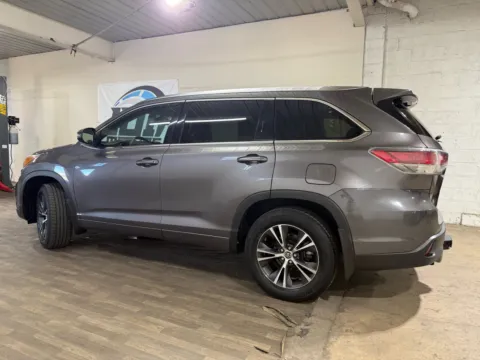 Another view of 2016 Toyota Highlander XLE for sale in Carlstadt, NJ at 101 Motors