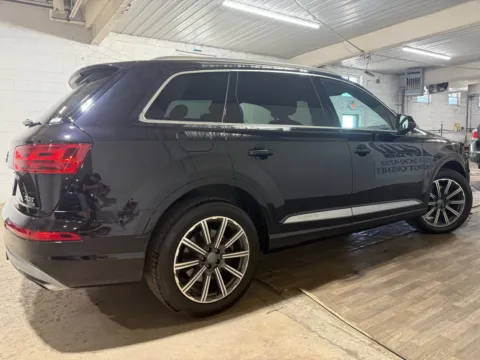 More photos of 2017 Audi Q7 3.0T quattro Premium Plus at 101 Motors, NJ