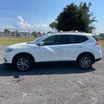 Another view of 2015 Nissan Rogue SL for sale in Carlstadt, NJ at 101 Motors