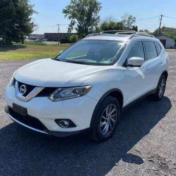 White 2015 Nissan Rogue SL for sale in Carlstadt, NJ