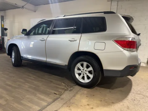 Another view of 2012 Toyota Highlander SE for sale in Carlstadt, NJ at 101 Motors