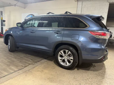 Another view of 2015 Toyota Highlander XLE for sale in Carlstadt, NJ at 101 Motors