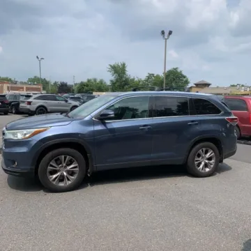Another view of 2015 Toyota Highlander XLE for sale in Carlstadt, NJ at 101 Motors