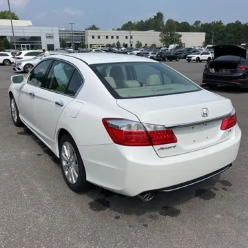 More photos of 2014 Honda Accord EX-L V6 at 101 Motors, NJ