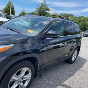 Photos of 2015 Toyota Highlander Limited Platinum for sale in Carlstadt, NJ at 101 Motors