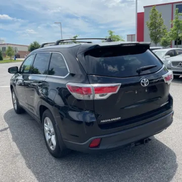 More photos of 2015 Toyota Highlander Limited Platinum at 101 Motors, NJ
