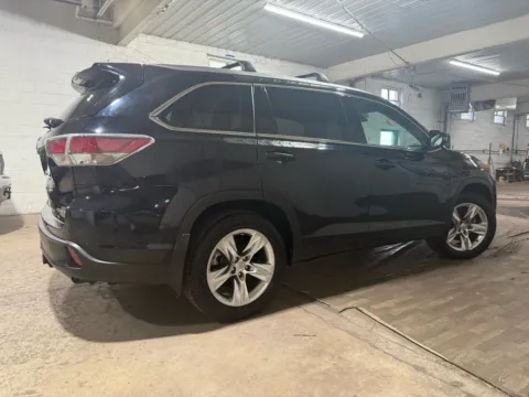 More photos of 2015 Toyota Highlander Limited Platinum at 101 Motors, NJ