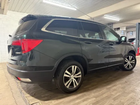 More photos of 2017 Honda Pilot EX-L at 101 Motors, NJ