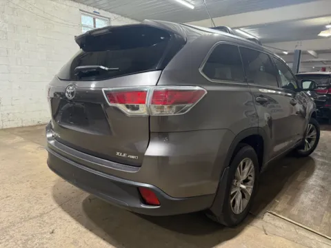 More photos of 2014 Toyota Highlander XLE at 101 Motors, NJ