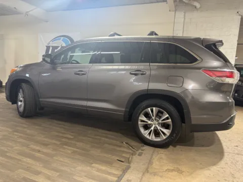 Another view of 2014 Toyota Highlander XLE for sale in Carlstadt, NJ at 101 Motors