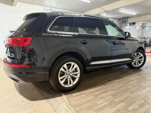More photos of 2018 Audi Q7 3.0T quattro Premium Plus at 101 Motors, NJ